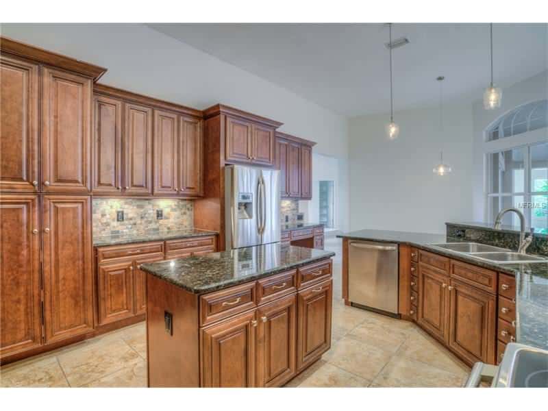 4802 LONDONDERRY DR kitchen