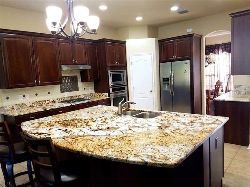 kitchen 9462 SWIFT CREEK CIR, DOVER, FL 33527